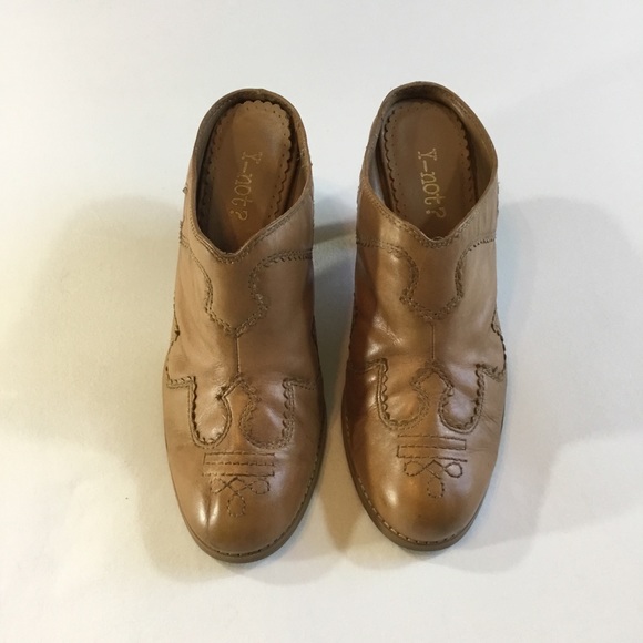 Y-Not?, Size 8 1/2, Tan Color Beautiful Almond Toe - Picture 3 of 7